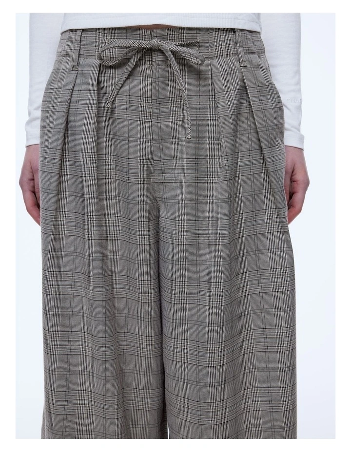 Lola Pant image 4
