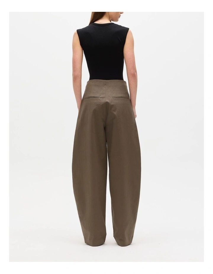 Harris Pant in Olive image 2