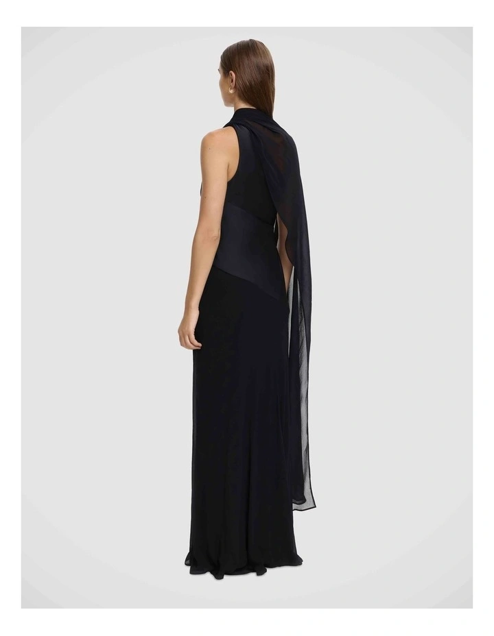 Yeirah Dress in Black image 2