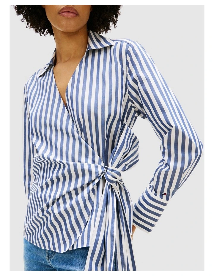 Slim Fit Wrap Knot Poplin Shirt in Navy image 4