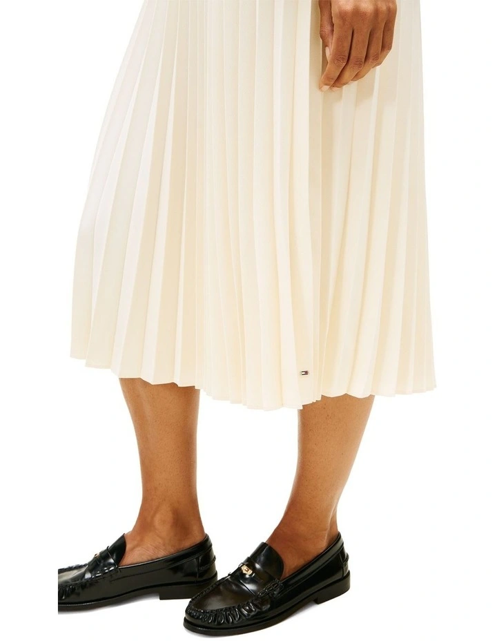 Pleated Midi Skirt in Beie image 3