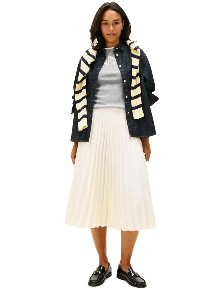 Pleated Midi Skirt in Beie image 5