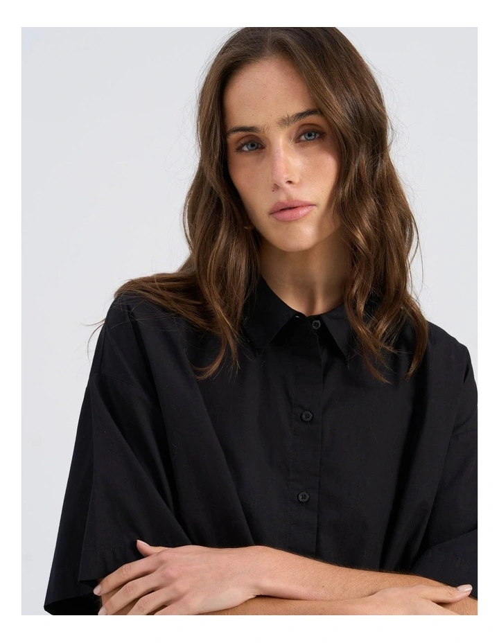 Susi Cotton Cropped Shirt in Black image 2