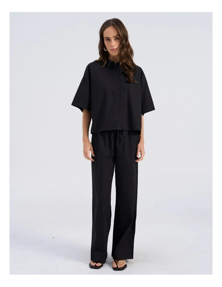 Susi Cotton Cropped Shirt in Black image 3