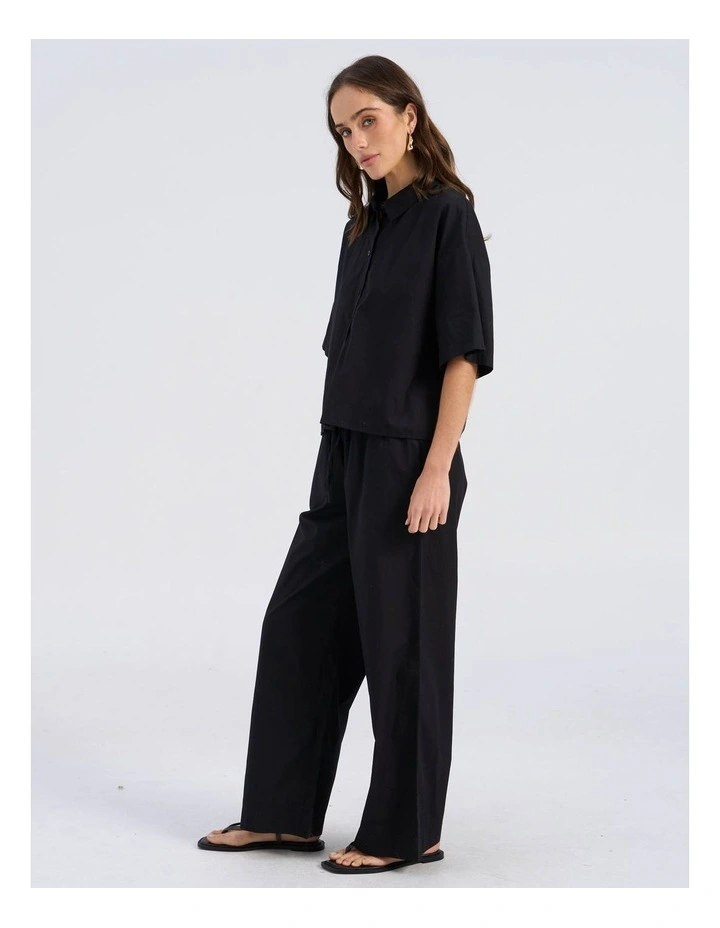 Susi Cotton Cropped Shirt in Black image 4