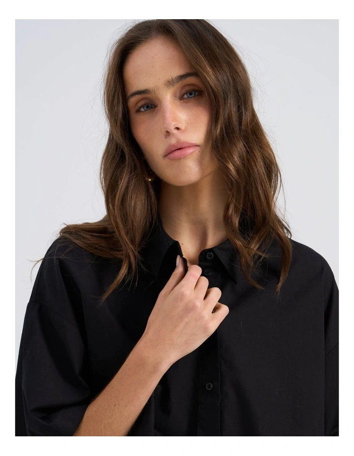 Susi Cotton Cropped Shirt in Black image 6