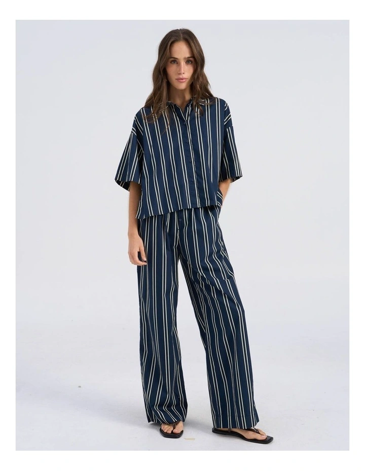 Susi Cotton Cropped Shirt in Navy image 3