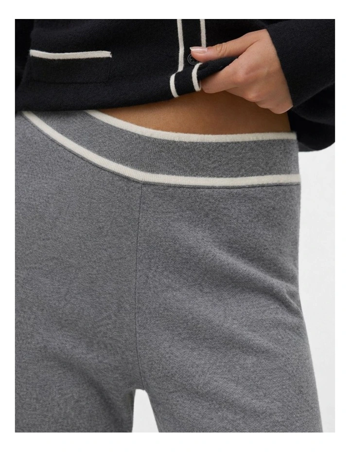 Gold Contrast Loose Pants in Grey image 3