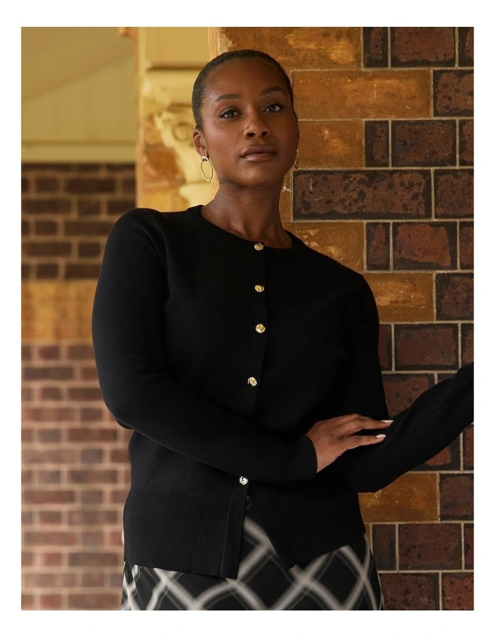 Jasmine Cardi in Black image 2