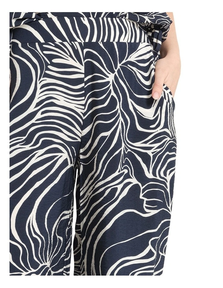 Palmera Pant in Navy image 4