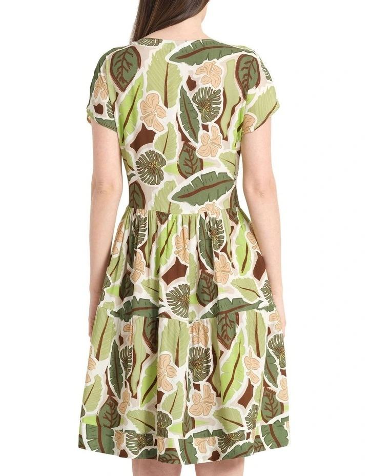 Sunverse Dress in Green image 3