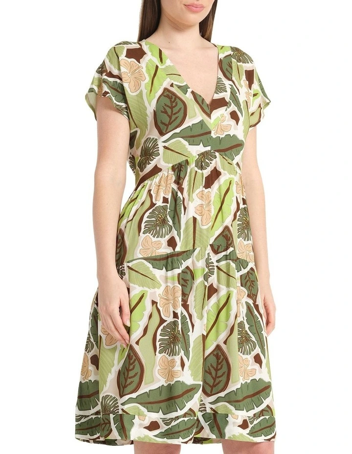 Sunverse Dress in Green image 4