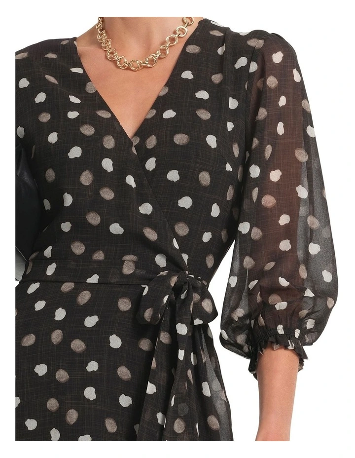 New Begin Dress in Black/Beige image 4