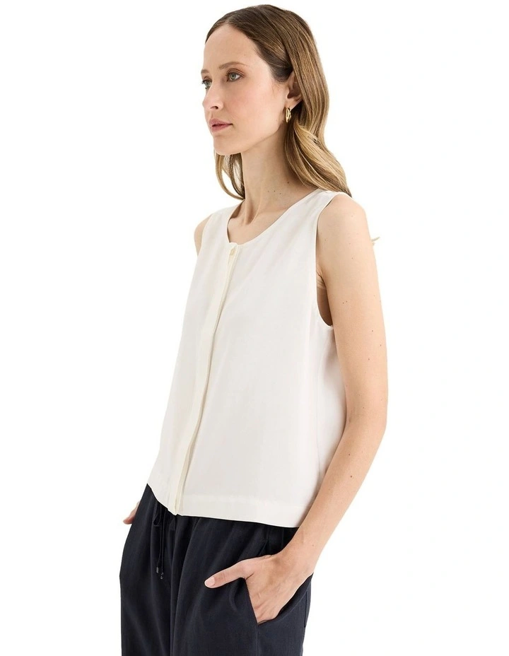 Lavoro Vest in Ecru image 3