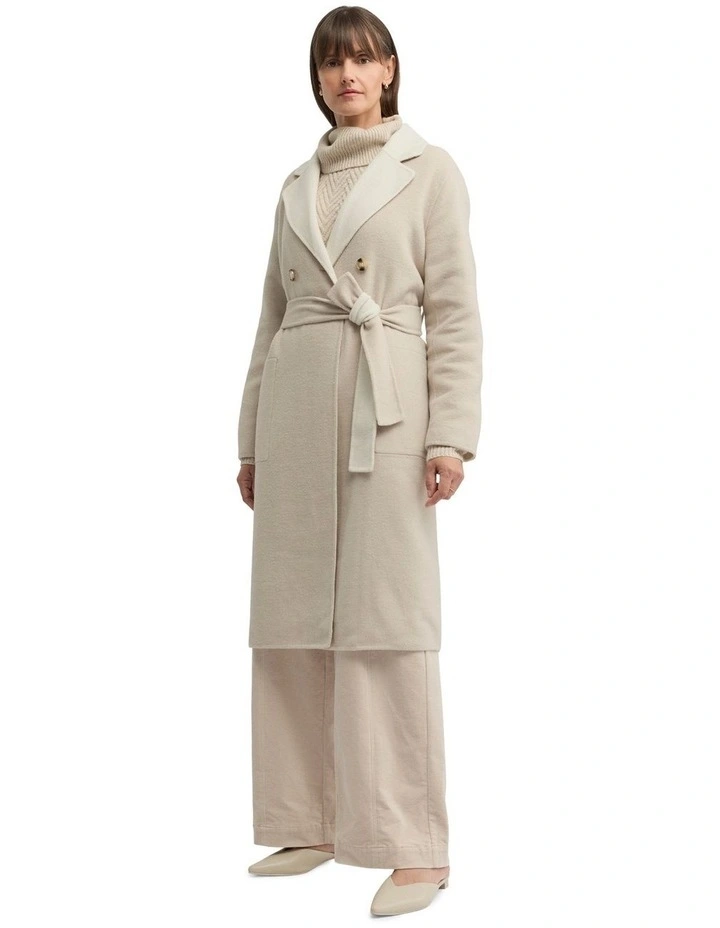 Twain Coat in Beige image 4
