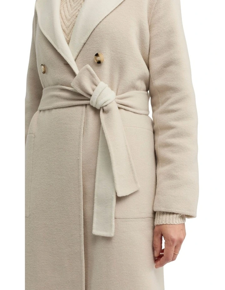 Twain Coat in Beige image 5