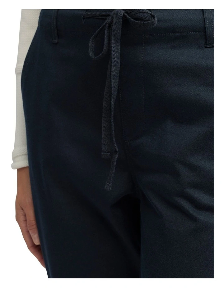 Nova Jogger in Navy image 5