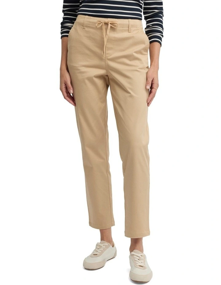 Nova Jogger in Camel image 1