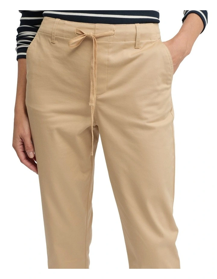 Nova Jogger in Camel image 4
