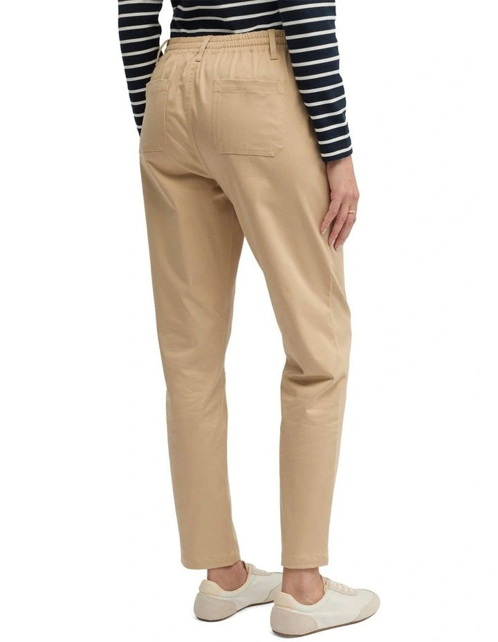 Nova Jogger in Camel image 5
