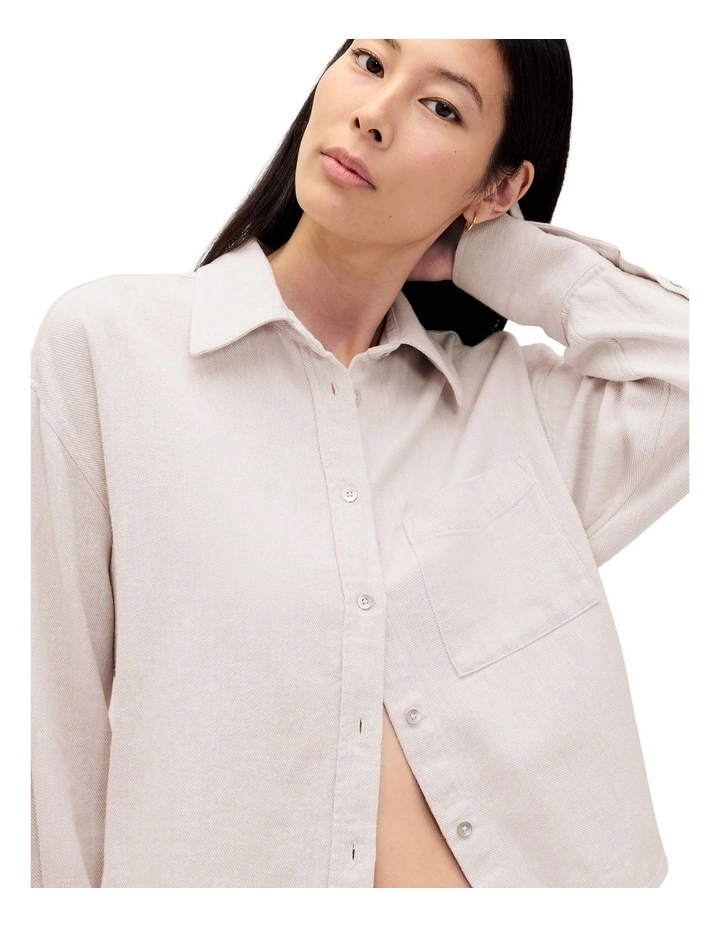 Long Sleeve Straight Hem Shirt in Fauna Twill image 3