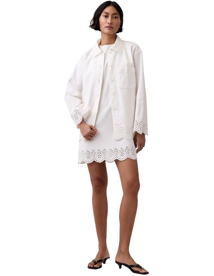 Eyelet Hem Relaxed Shirt Jacket in White image 5