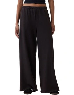 Intl 1969 Logo Baggy Pants in Black