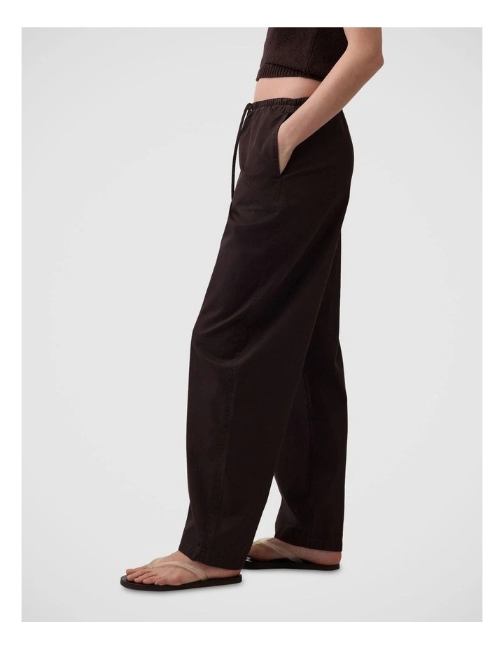 Poplin Easy Barrel Pants in Terra Brown image 3
