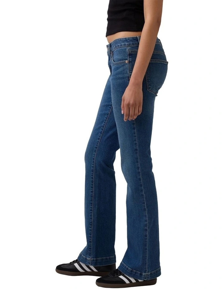 Long And Lean Med Ellison Jeans in Medium Indigo image 3