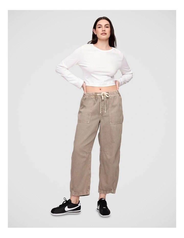 V-Pull On Barr Jeans in Cream image 5