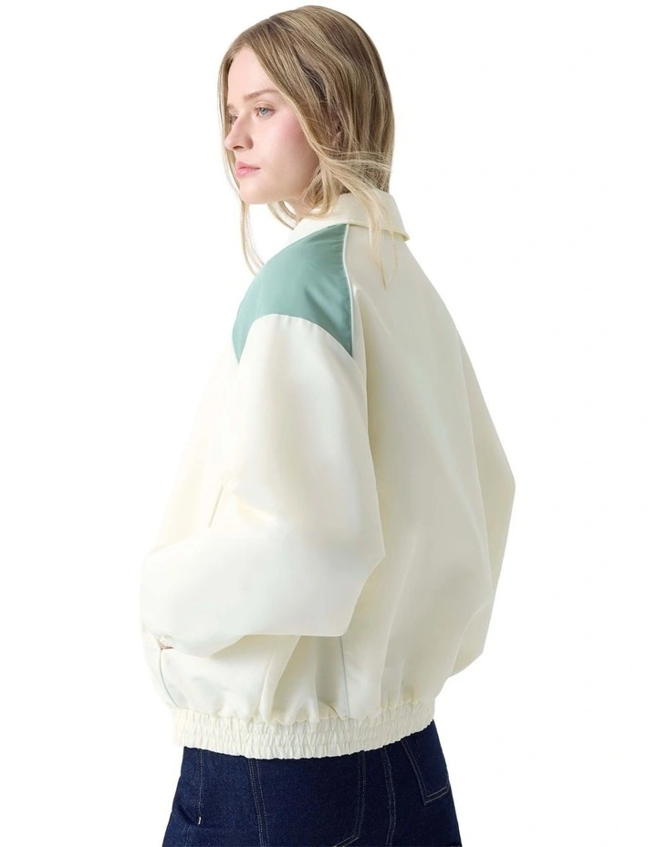 Heritage Windbraker Jacket in White image 3