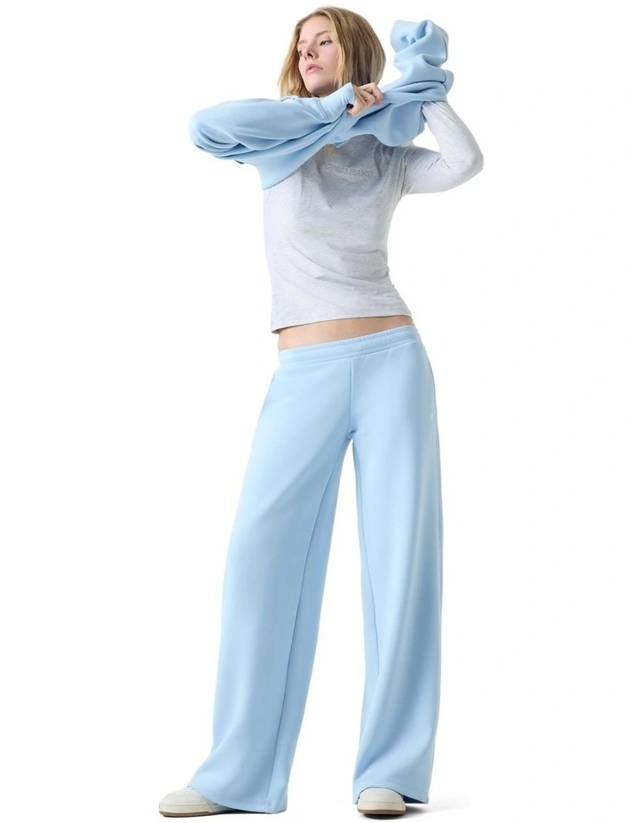 Long Sleeve Crew Neck Slim Logo Embroidered Tee in Gj Lt Grey Heather image 3