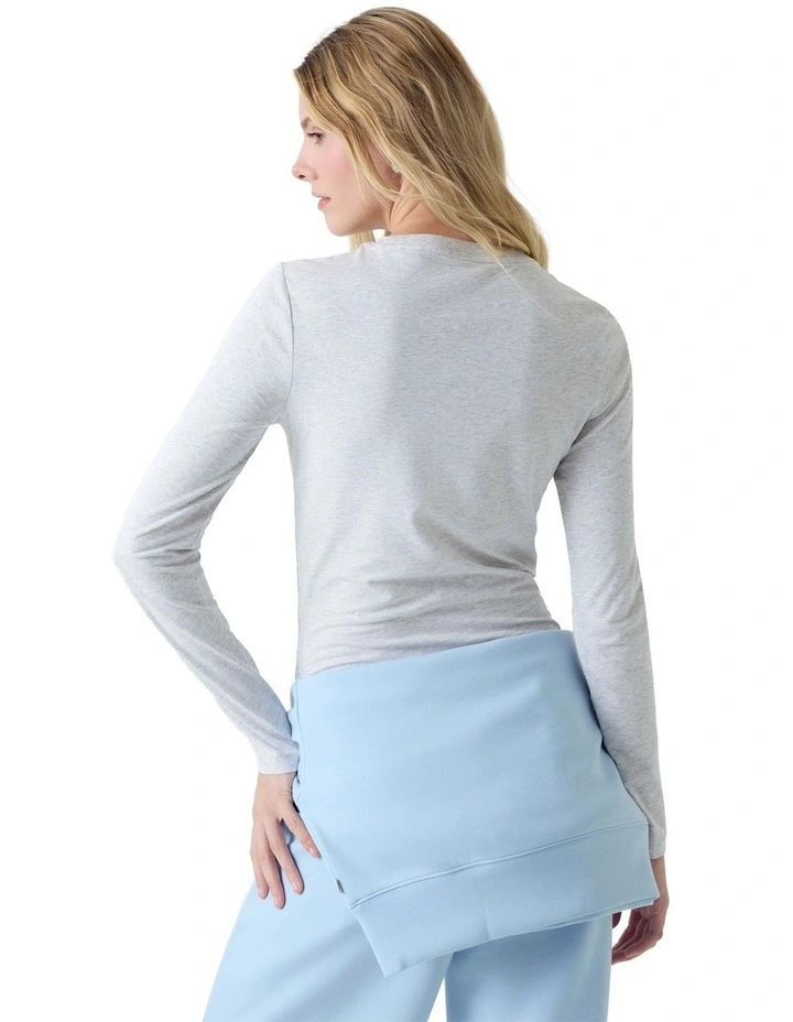 Long Sleeve Crew Neck Slim Logo Embroidered Tee in Gj Lt Grey Heather image 4