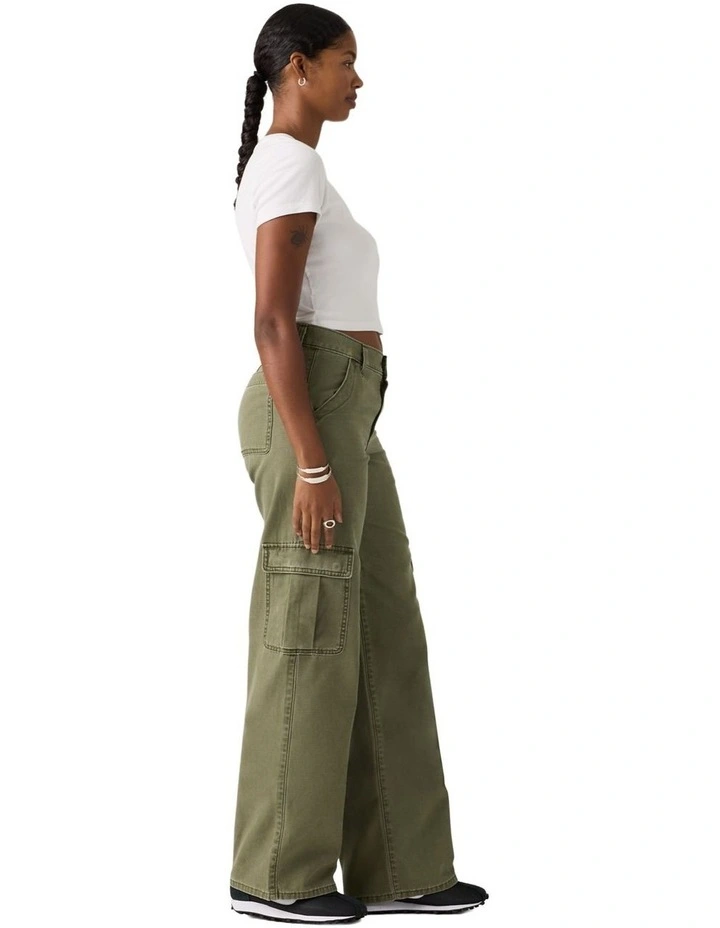 Superlow Loose Cargos in Green Pigment image 5
