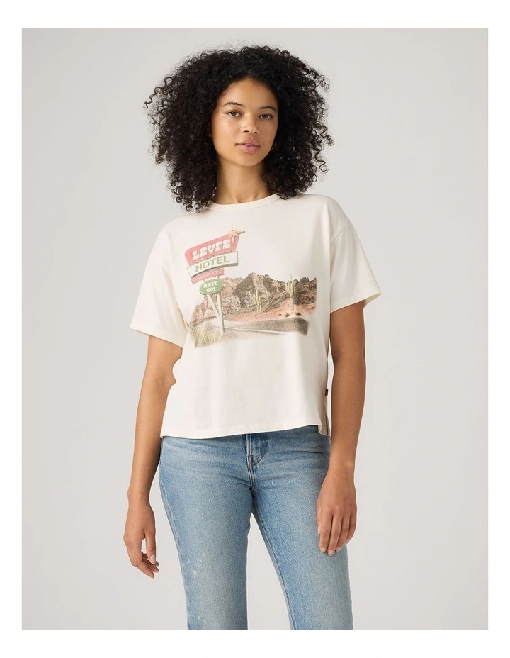 Graphic Vintage Short-Sleeve Tee in Levi's Hotel Vt Egret image 1