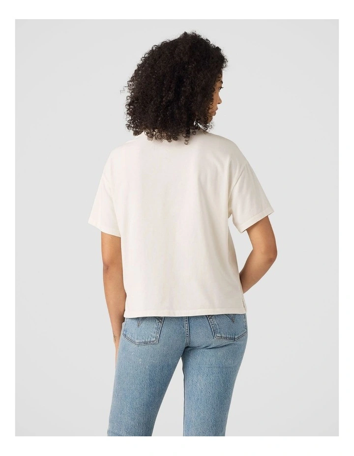 Graphic Vintage Short-Sleeve Tee in Levi's Hotel Vt Egret image 2