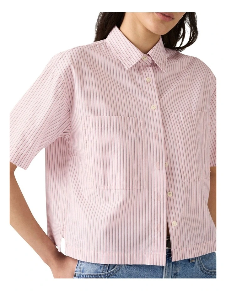 Harlie Short-Sleeve Cropped Shirt in Peachskin image 3