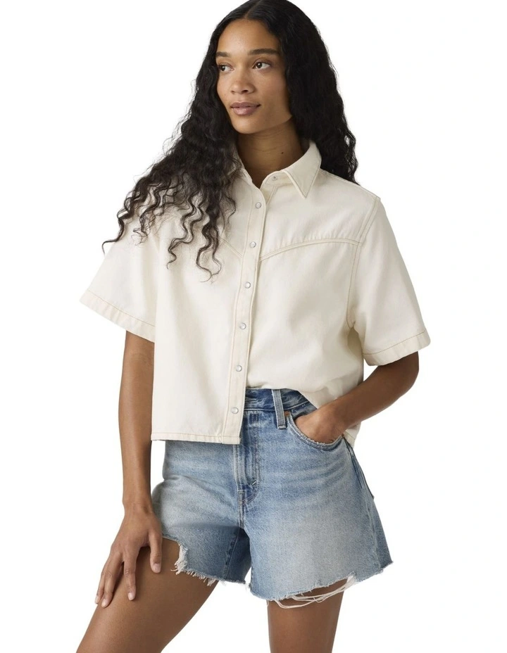 Logan Short-Sleeve Denim Shirt in Truth Slip image 4