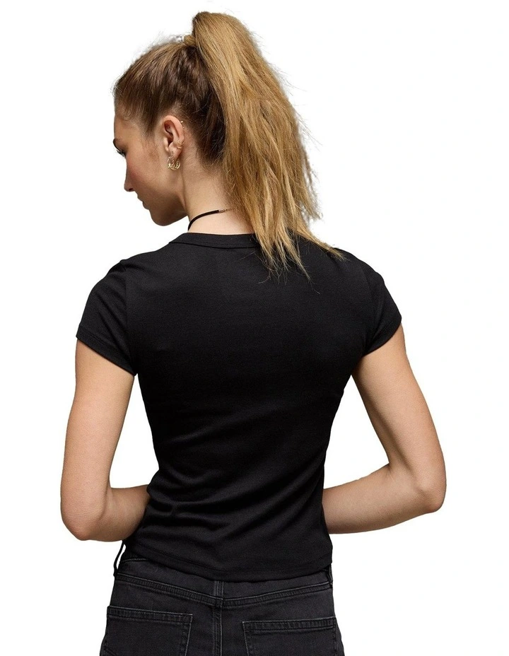 Hey Tee in Black image 2