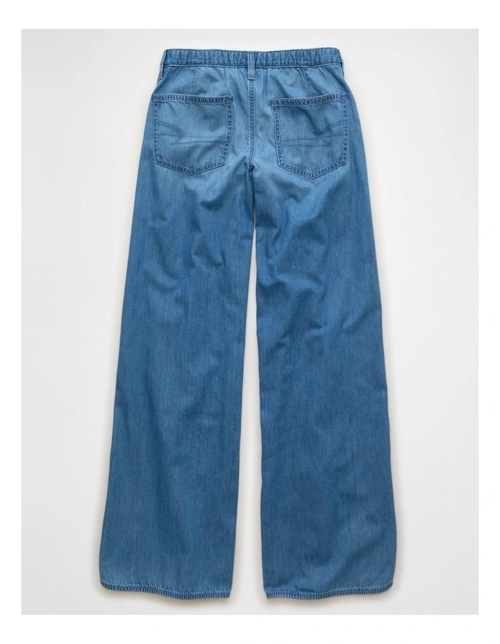 Low-Rise Beachy Baggy Jean in Medium Wash image 4