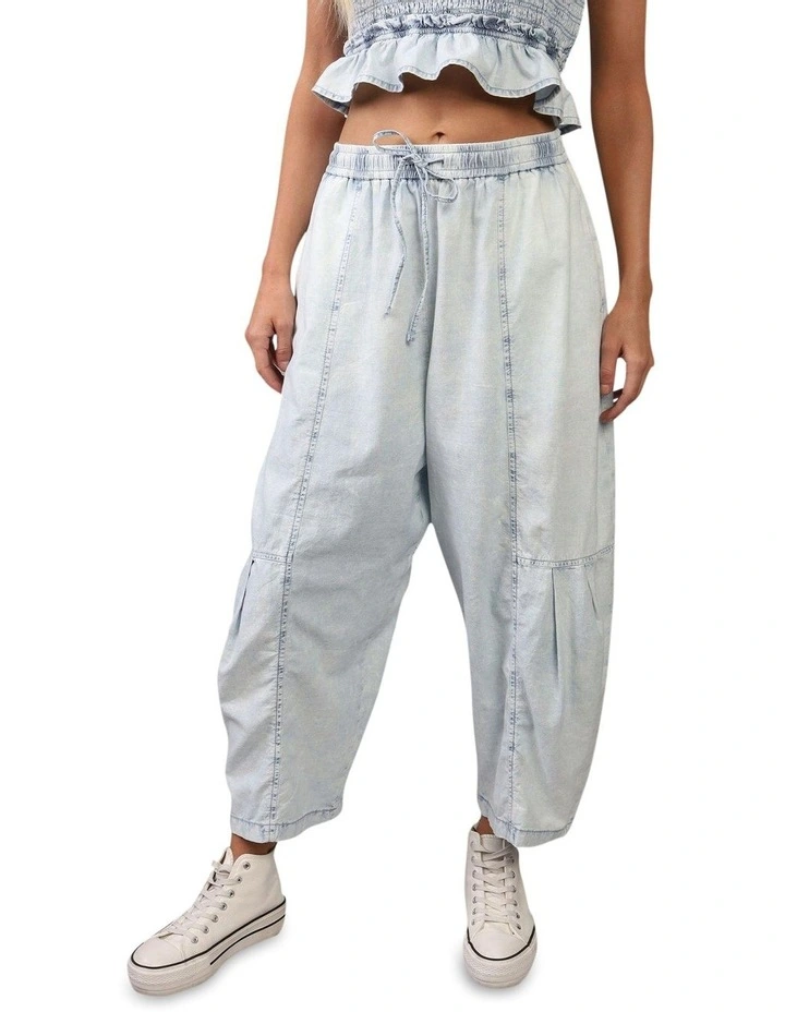 Soft Barrel Pant in Light Wash image 1
