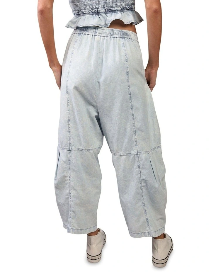 Soft Barrel Pant in Light Wash image 2
