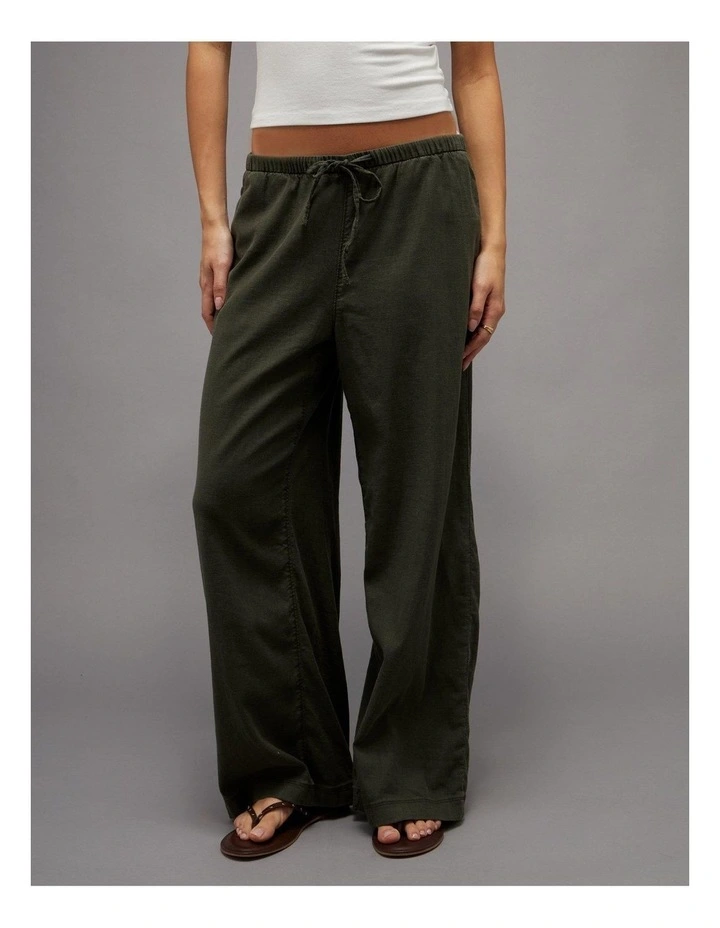 Stretch Low-Rise Linen-Blend Pull-On Pant in Green image 1