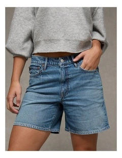 Strigid Super High-Waisted Relaxed Denim Short 6" in Easy Breezy Blue