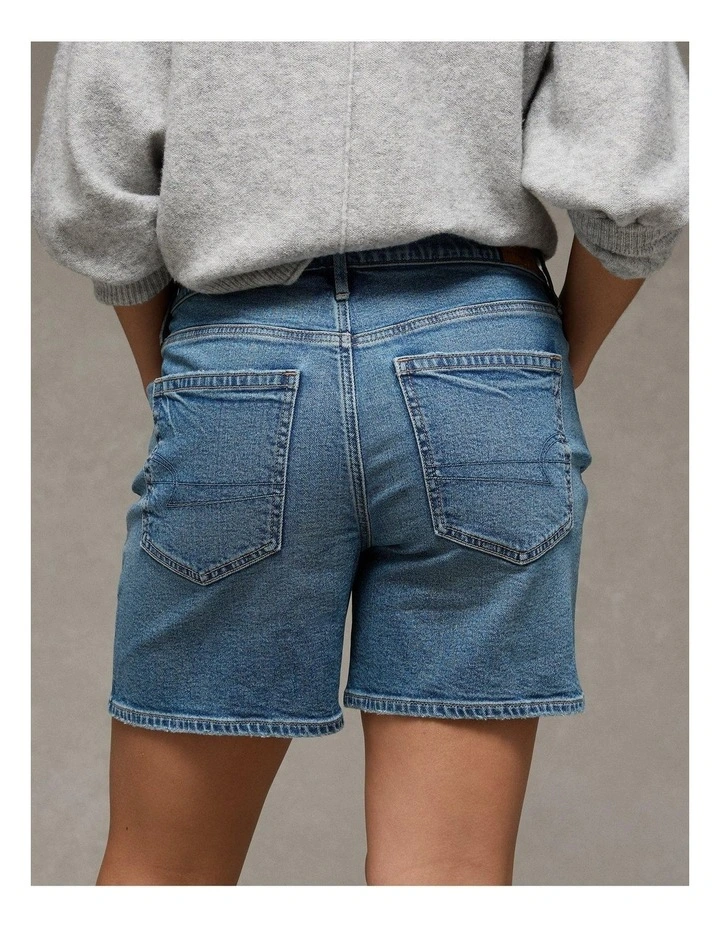 Strigid Super High-Waisted Relaxed Denim Short 6" in Easy Breezy Blue image 2