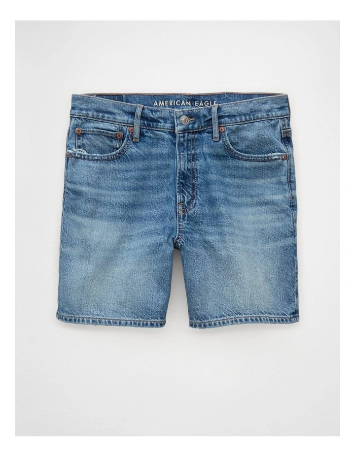 Strigid Super High-Waisted Relaxed Denim Short 6" in Easy Breezy Blue image 3