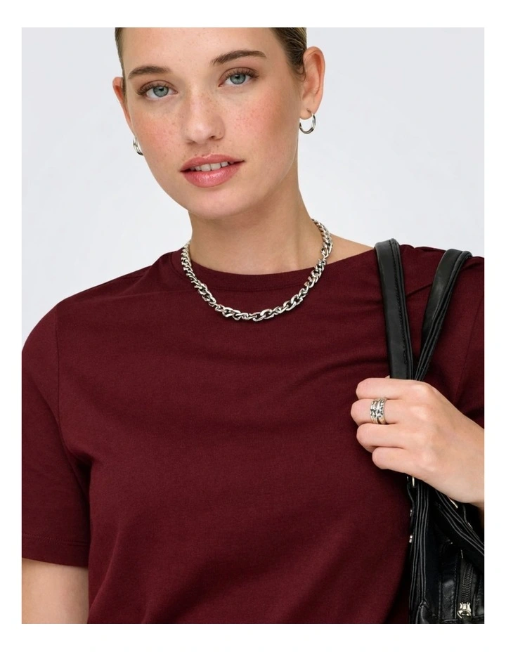 Freja Life Cotton T-shirt in Burgundy image 2