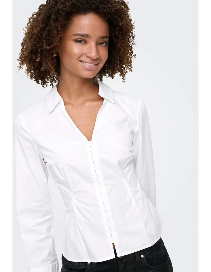 Beya Fitted Hook Shirt in White image 5