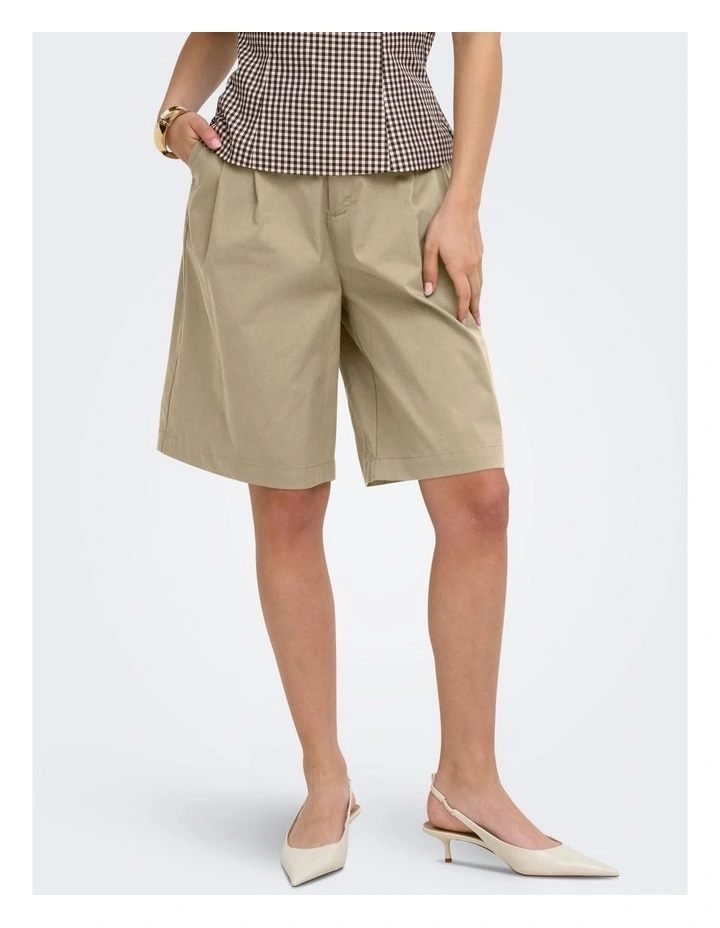 ONLY Anny High Wasit Shorts in Light Khaki image 3