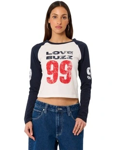 Love Buzz Raglan Top in White/Navy